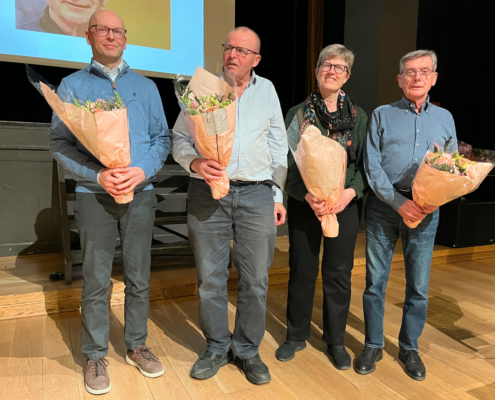 Terje Svindseth, Gunnvald Grønvik, Kari Bjørke og Tormod Bønes blir utnemnde som heidersmedlemmar på årsmøtet i BUL 26. mars 2025